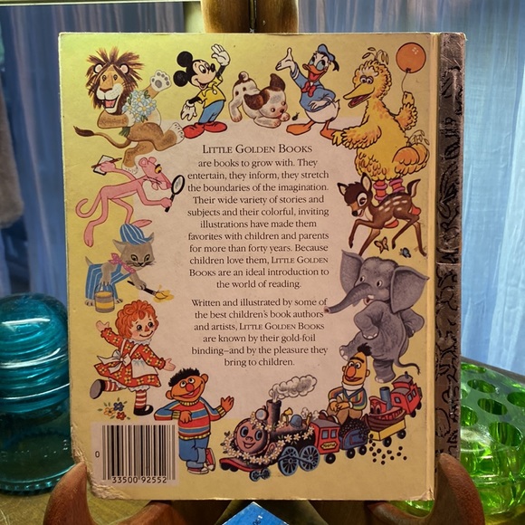 5 kids books Walt Disney’s Detective Mickey Mouse - Picture 7 of 12